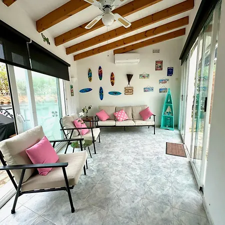 Carla Locdenia Villa *
